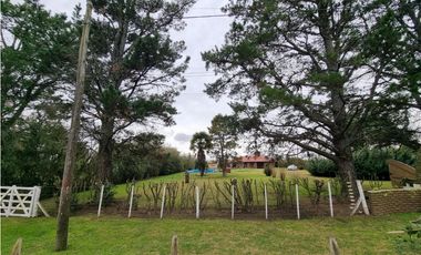 CHALET CON PARQUE Y PILETA