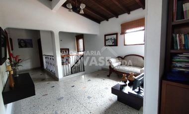casa en arriendo en caobos. Cod A2772