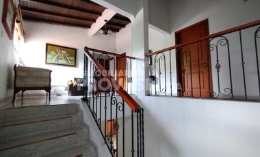 casa en arriendo en caobos. Cod A2772