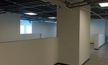 Excelente Oficina Acondicionada en Renta 4494 m2. La Viga