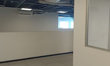 Excelente Oficina Acondicionada en Renta 4494 m2. La Viga