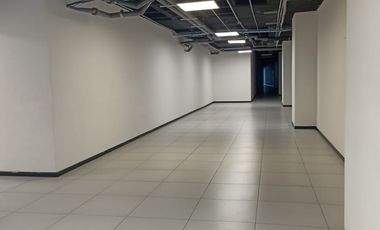 Excelente Oficina Acondicionada en Renta 4494 m2. La Viga