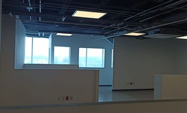 Excelente Oficina Acondicionada en Renta 4494 m2. La Viga