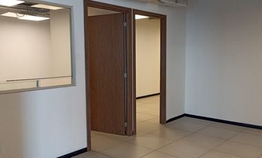 Excelente Oficina Acondicionada en Renta 4494 m2. La Viga