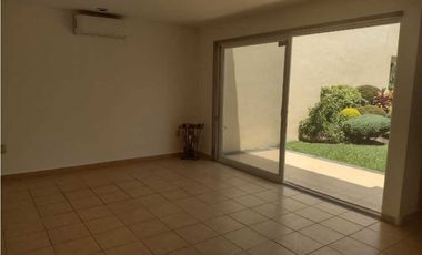 CASA EN VENTA O RENTA EN CONDOMINIO EN JIUTEPEC