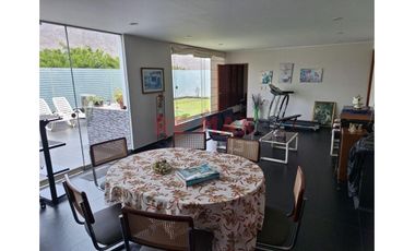 Vive La Tranquilidad Que Tu Familia Merece! Amplios Ambientes, Jardin Y Todo Lo Que Necesitas Para Ser Feliz En La Molina.