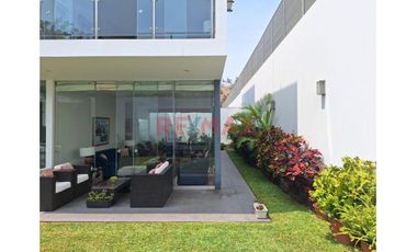 Vive La Tranquilidad Que Tu Familia Merece! Amplios Ambientes, Jardin Y Todo Lo Que Necesitas Para Ser Feliz En La Molina.