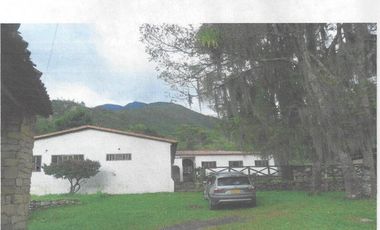 finca en venta en via a pamplona. Cod V19953