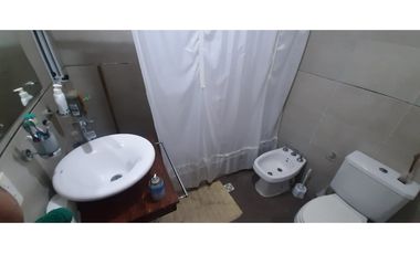 VENTA  CASA MINIMALISTA CON PEQUEÑA CABAÑA