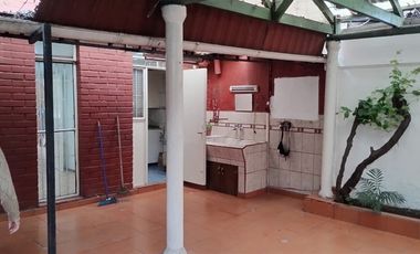 Casa en venta de 2 dorm. en La Florida