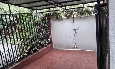Casa en venta de 2 dorm. en La Florida