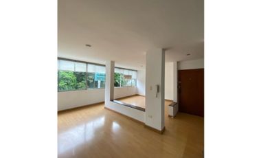 VENDO O ALQUILO APARTAMENTO REMODELADO EN EL OESTE