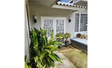 SE VENDE CASA DUPLEX EN COSTA VERDE ROLLING HILLS