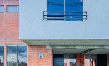 VENTA CASA DOS PISOS PALMIRA- LA NUEVA ITALIA. Cod V9293