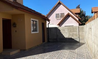Hermosa casa 3D/2B/3E en Machalí