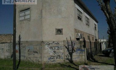 Amplia Casa y departamentos a Terminar - Esteban Echeverria, Monte Grande