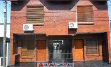 Duplex en Venta Villa Sarmiento / Moron (A120 2470)