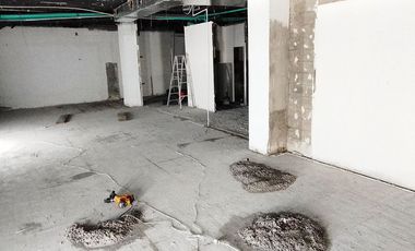 PR13696 Local en arriendo sector Oviedo