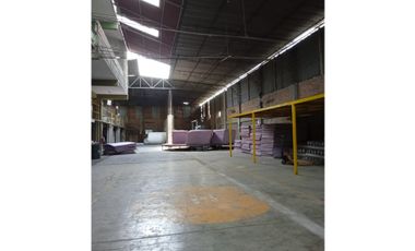 Se vende local industrial en Los Olivos A.T. 1,743.60 m2