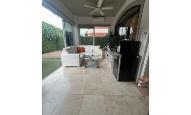 EL DORAL - VENDO O ALQUILO ESPECTACULAR CASA - COSTA SUR