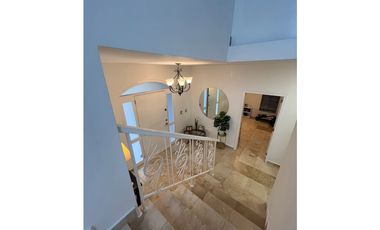EL DORAL - VENDO O ALQUILO ESPECTACULAR CASA - COSTA SUR