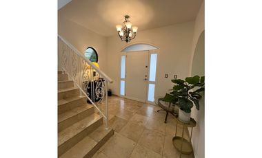 EL DORAL - VENDO O ALQUILO ESPECTACULAR CASA - COSTA SUR