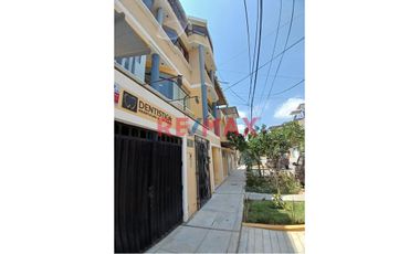 VENDO BONITO DEPARTAMENTO EN LAS MERCEDES.
Vendo Bonito Dpto. en Las Mercedes tercer piso más área de servicio y lavandería en cuarto piso.
Excelent