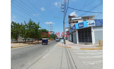 VENDO BONITO DEPARTAMENTO EN LAS MERCEDES.
Vendo Bonito Dpto. en Las Mercedes tercer piso más área de servicio y lavandería en cuarto piso.
Excelent