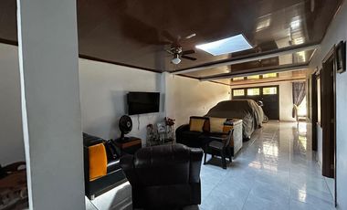 casa en venta en la floresta. Cod V20188