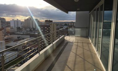DEPARTAMENTO EN VENTA 3 AMBIENTES + DEPENDECIA DE SERVICIO - ZONA PLAYA