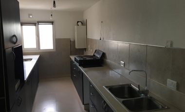 DEPARTAMENTO EN VENTA 3 AMBIENTES + DEPENDECIA DE SERVICIO - ZONA PLAYA