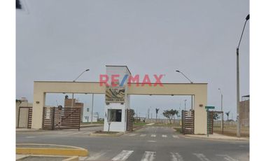 ¡¡ Bajó De Precio !!  ¡¡ Excelente Oportunidad !!  ¡¡ Venta De Terreno En Esquina Ubicado En El Bonito Condominio Urbanización Habilitacion Urbana Ala