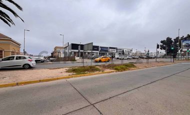Se arrienda local comercial en  Av El Santo