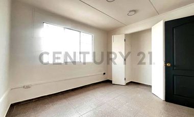 Se arrienda local comercial en  Av El Santo