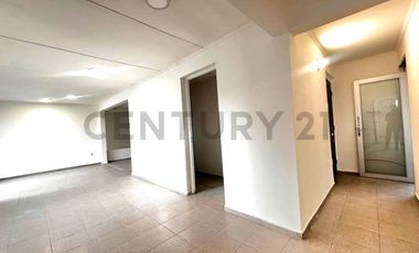 Se arrienda local comercial en  Av El Santo