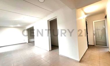 Se arrienda local comercial en  Av El Santo