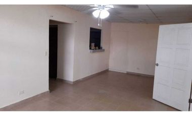 Se Vende Hermosa casa de esquina en La Urbanización Anayansi