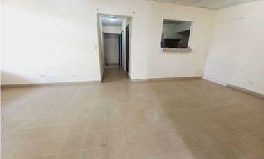 Se Vende Hermosa casa de esquina en La Urbanización Anayansi