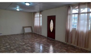 Se Vende Hermosa casa de esquina en La Urbanización Anayansi