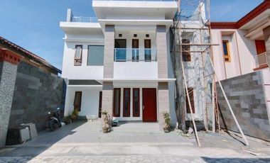 RUMAH MEWAH DALAM KOTA DI MERGANGSAN DEKAT PRAWIROTAMANN