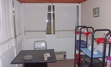 V445 Ezpeleta Venta Amplio Galpon Excelente estado - Todos los servicios