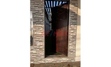 Se Alquila Departamento En Primer Piso  Frente A La Playa De Huanchaco A 1400 Nuevos Soles