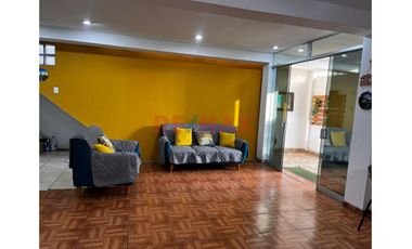 Se Alquila Departamento En Primer Piso  Frente A La Playa De Huanchaco A 1400 Nuevos Soles