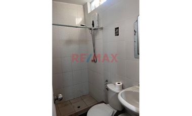 Se Alquila Departamento En Primer Piso  Frente A La Playa De Huanchaco A 1400 Nuevos Soles