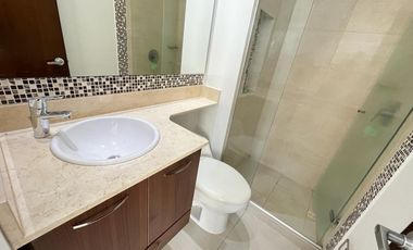 apartamento en arriendo/venta en la castellana. Cod V104289