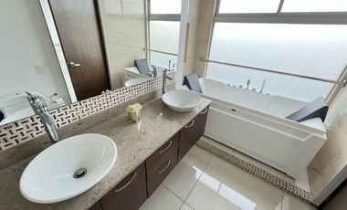 apartamento en arriendo/venta en la castellana. Cod V104289