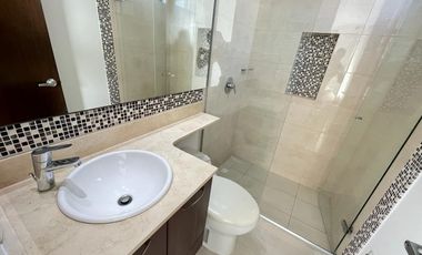 apartamento en arriendo/venta en la castellana. Cod V104289