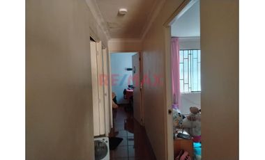 Casa De 3 Pisos | Lurín