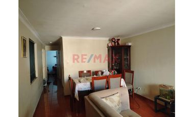 Casa De 3 Pisos | Lurín
