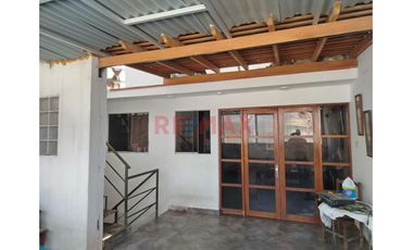 Casa De 3 Pisos | Lurín